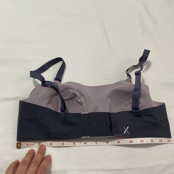 KNIX Padded Wireless Evolution Bra, Size Medium - Picture 6 of 7